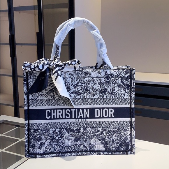 Christian Dior Book Tote Embroidered Canvas Large Blue - Picture 1 of 4